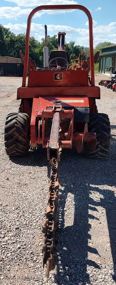 image for item LK9828 1986 Ditch Witch 4010DD  bucket wheel trencher