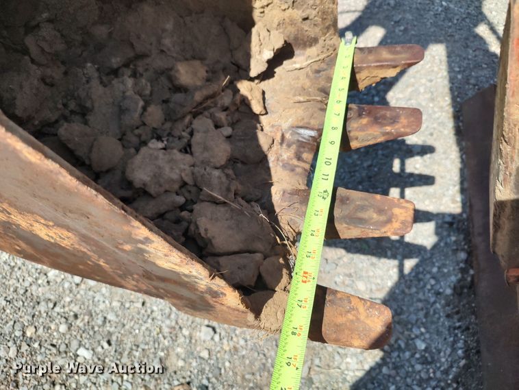 image for item LK9828 1986 Ditch Witch 4010DD  bucket wheel trencher