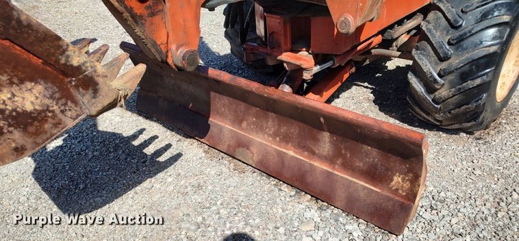 image for item LK9828 1986 Ditch Witch 4010DD  bucket wheel trencher
