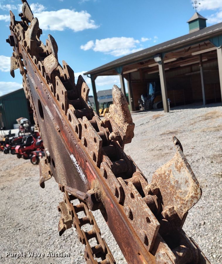 image for item LK9828 1986 Ditch Witch 4010DD  bucket wheel trencher