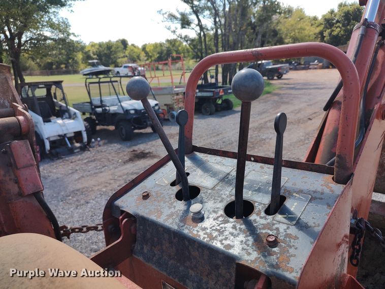 image for item LK9828 1986 Ditch Witch 4010DD  bucket wheel trencher