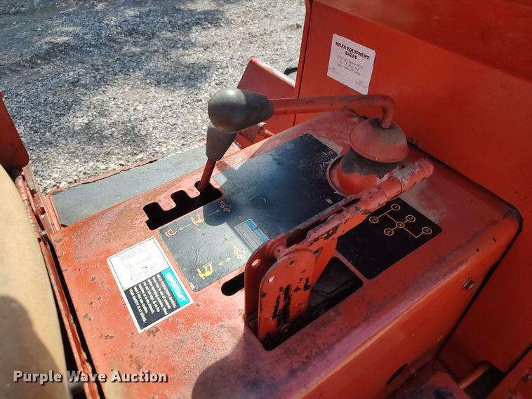 image for item LK9828 1986 Ditch Witch 4010DD  bucket wheel trencher