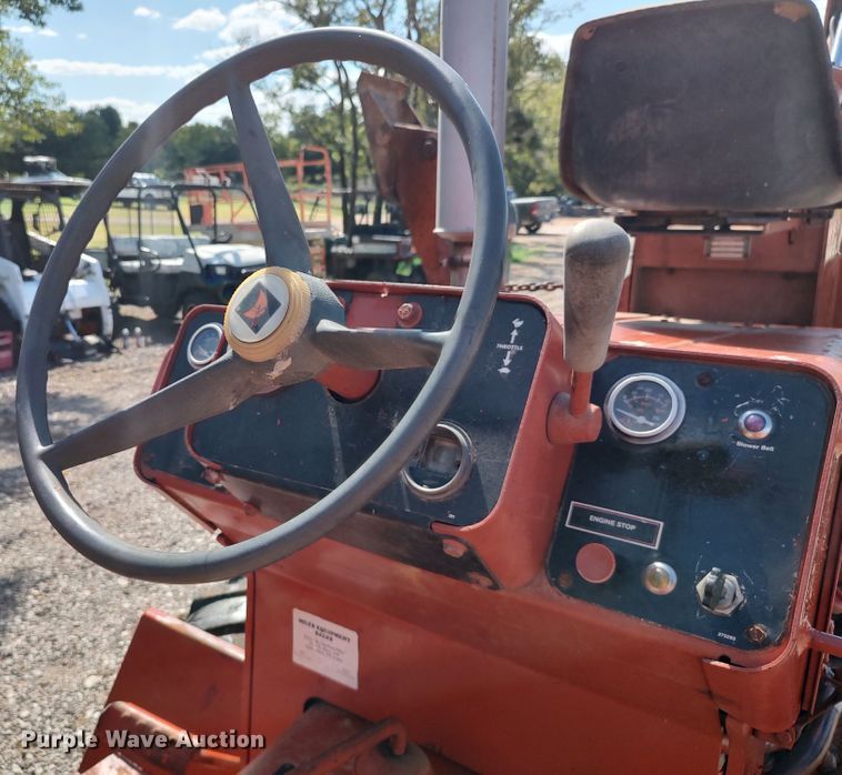 image for item LK9828 1986 Ditch Witch 4010DD  bucket wheel trencher