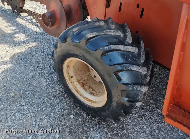 image for item LK9828 1986 Ditch Witch 4010DD  bucket wheel trencher