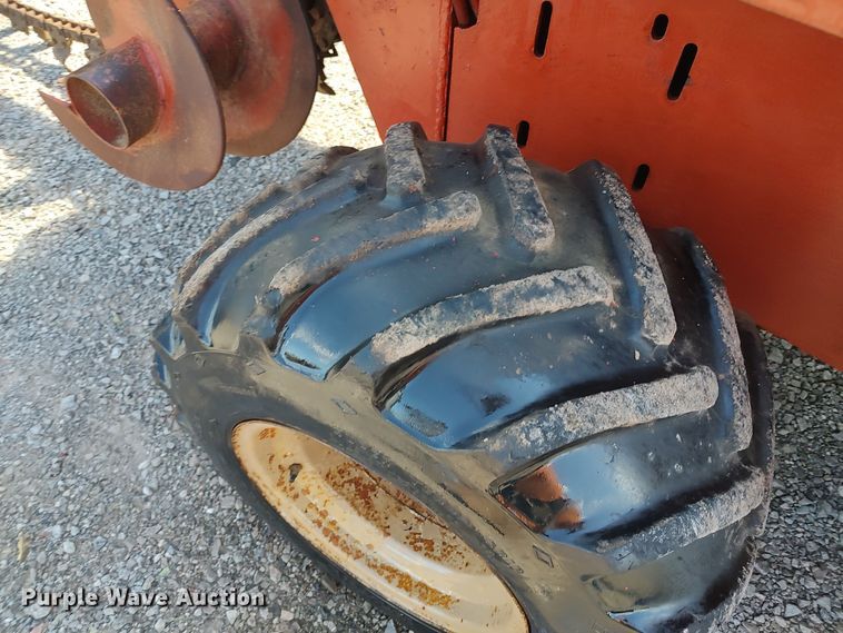 image for item LK9828 1986 Ditch Witch 4010DD  bucket wheel trencher