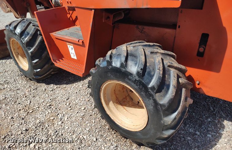 image for item LK9828 1986 Ditch Witch 4010DD  bucket wheel trencher