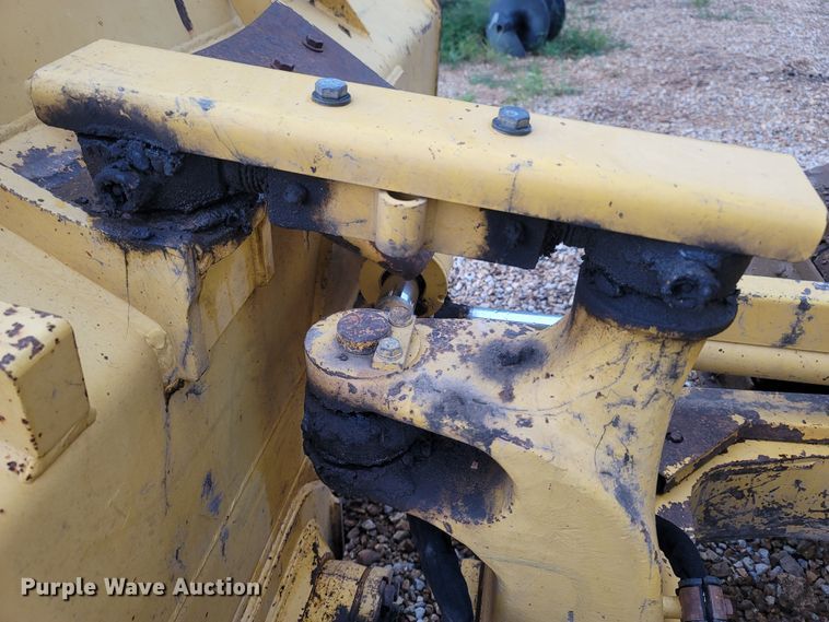 image for item LM9701 2011 Komatsu D39EX-22  dozer