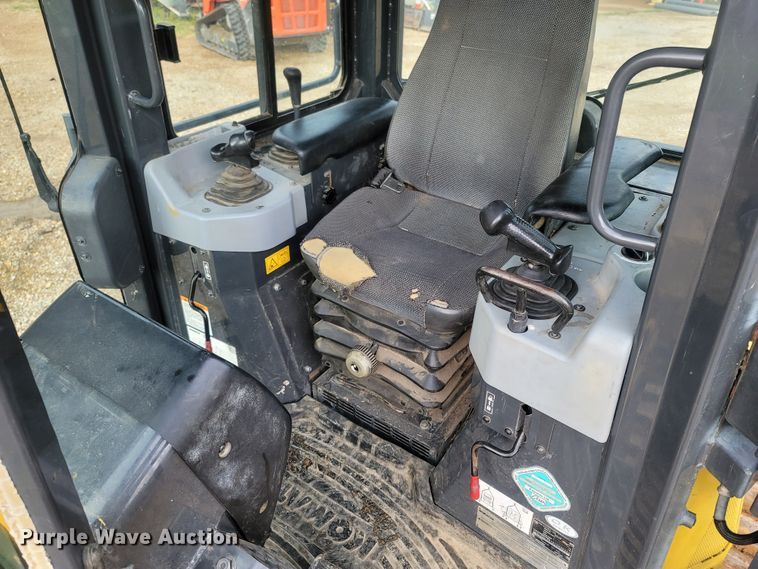 image for item LM9701 2011 Komatsu D39EX-22  dozer