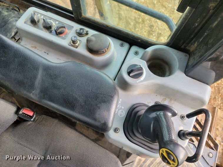 image for item LM9701 2011 Komatsu D39EX-22  dozer