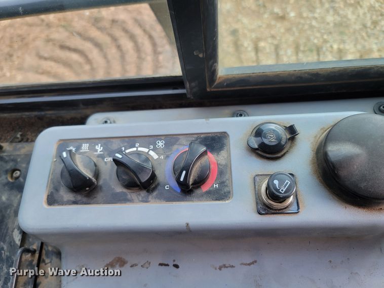 image for item LM9701 2011 Komatsu D39EX-22  dozer