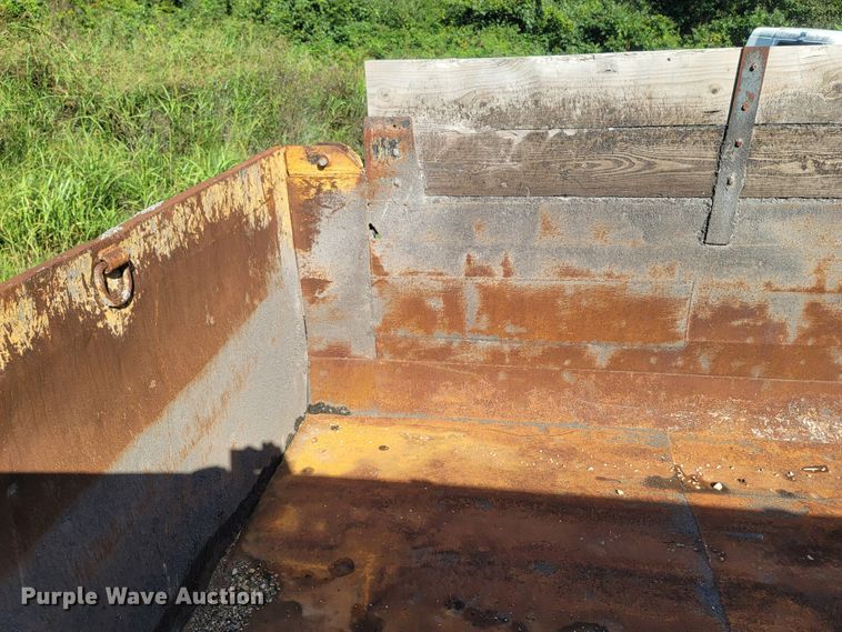 image for item LM9702 2002 International 2554  dump truck