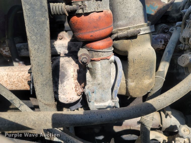 image for item LM9702 2002 International 2554  dump truck