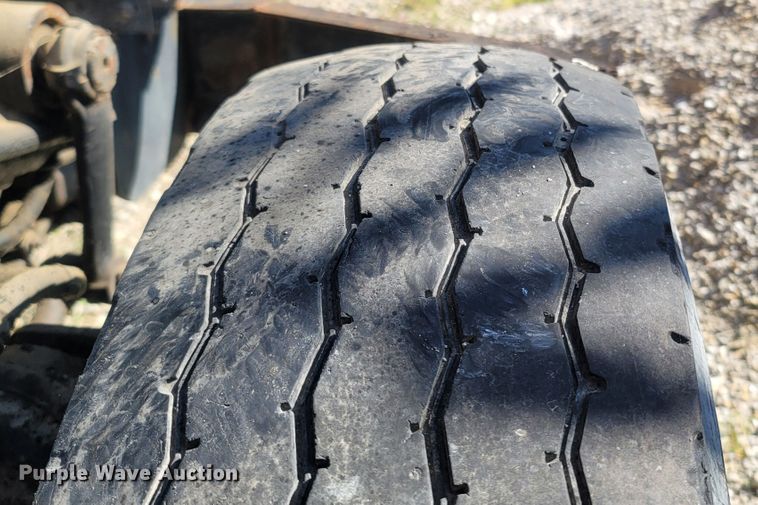 image for item LM9702 2002 International 2554  dump truck