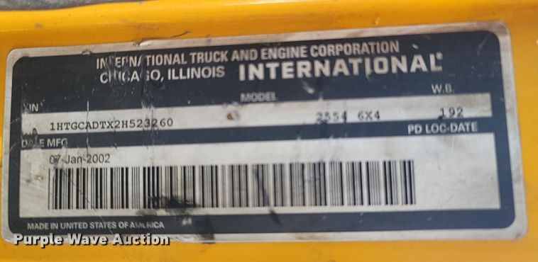 image for item LM9702 2002 International 2554  dump truck