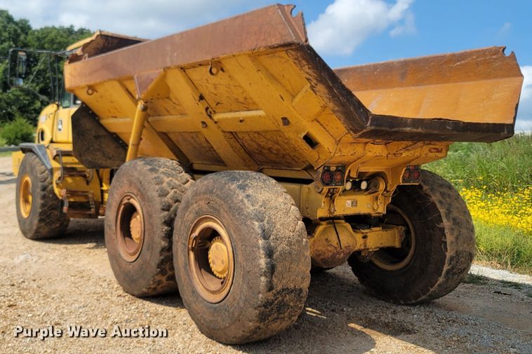 image for item LM9714 2007 John Deere 300D  haul truck