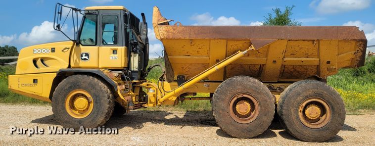 image for item LM9714 2007 John Deere 300D  haul truck