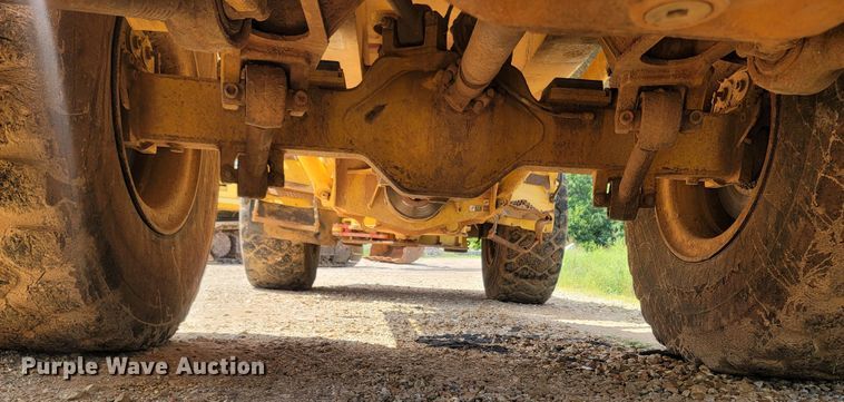 image for item LM9714 2007 John Deere 300D  haul truck