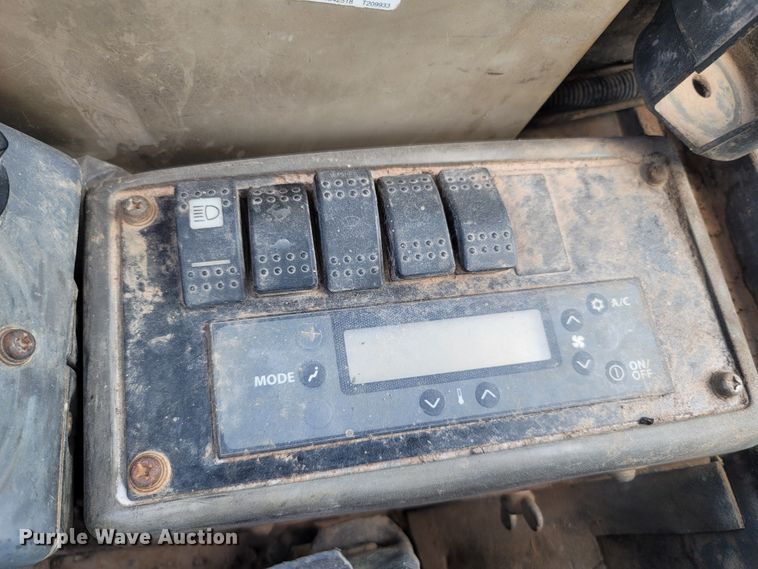 image for item LM9715 2012 John Deere 50D  mini excavator