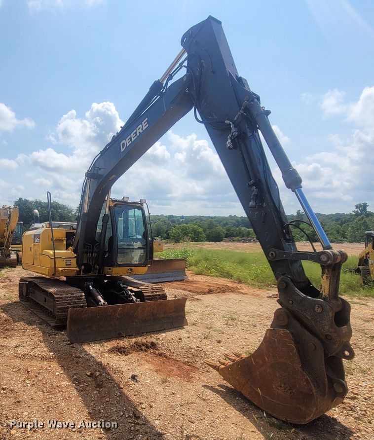 image for item LM9716 2015 John Deere 130G  excavator