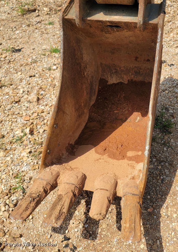 image for item LM9716 2015 John Deere 130G  excavator