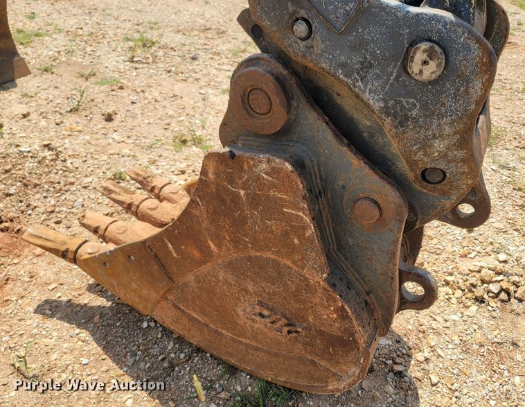 image for item LM9716 2015 John Deere 130G  excavator