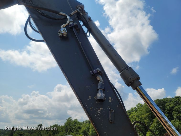 image for item LM9716 2015 John Deere 130G  excavator