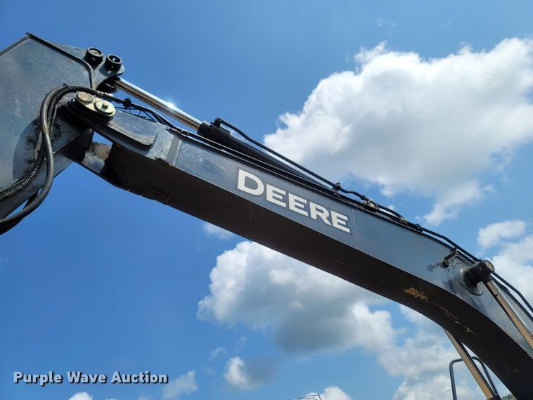 image for item LM9716 2015 John Deere 130G  excavator