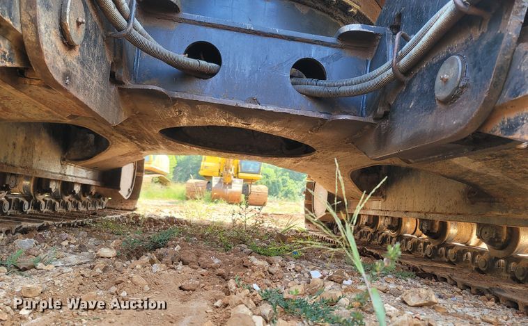 image for item LM9716 2015 John Deere 130G  excavator