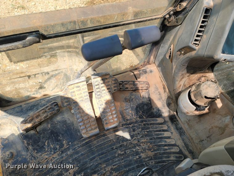 image for item LM9716 2015 John Deere 130G  excavator