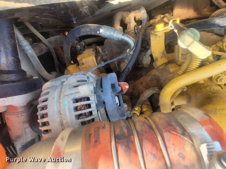 image for item LM9716 2015 John Deere 130G  excavator