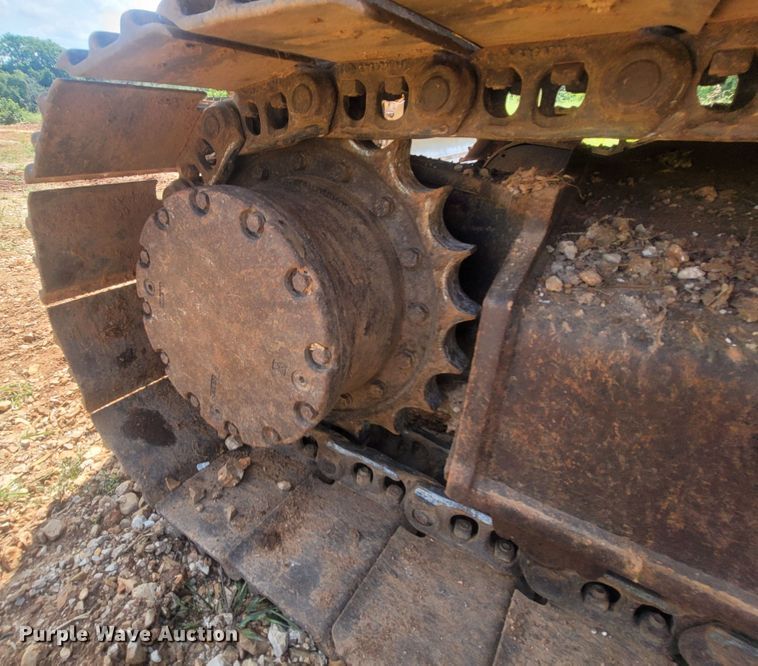 image for item LM9716 2015 John Deere 130G  excavator