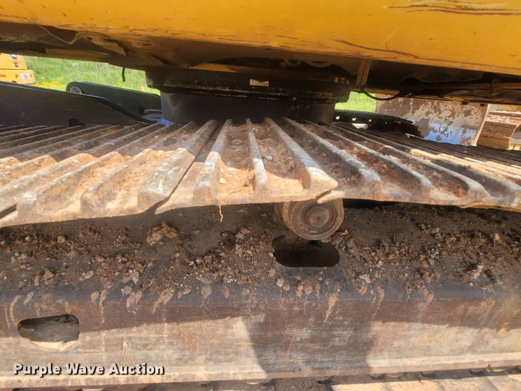 image for item LM9716 2015 John Deere 130G  excavator