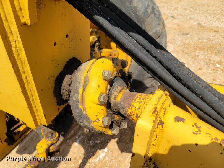 image for item LM9718 1995 John Deere 670B  motor grader