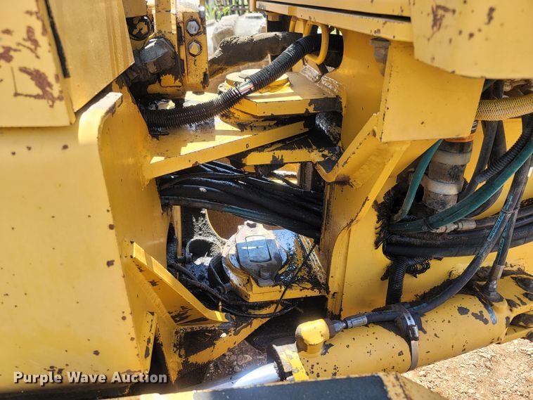 image for item LM9718 1995 John Deere 670B  motor grader