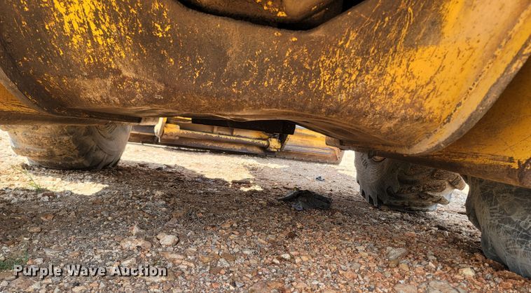 image for item LM9718 1995 John Deere 670B  motor grader