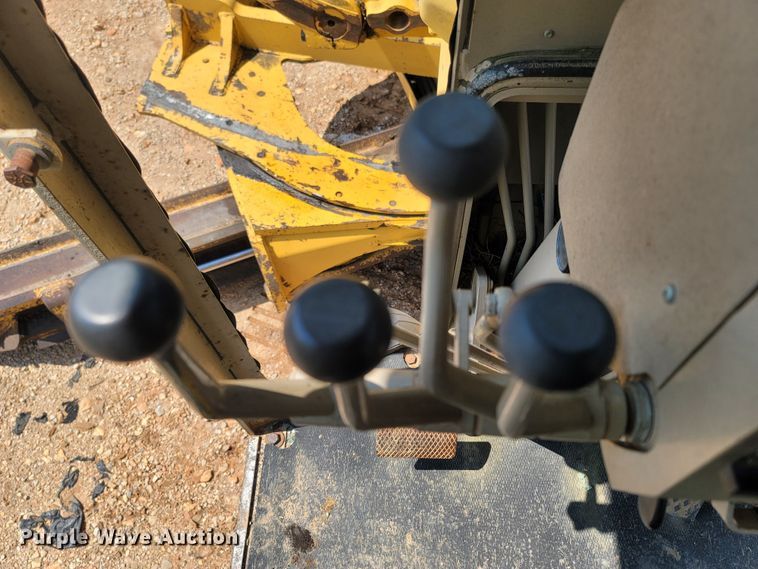 image for item LM9718 1995 John Deere 670B  motor grader