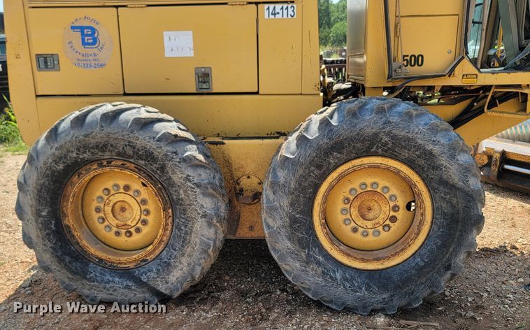 image for item LM9718 1995 John Deere 670B  motor grader