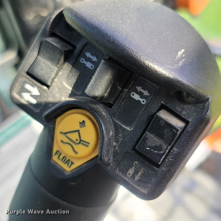 image for item LM9744 2018 Bobcat S630  skid steer loader