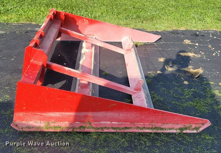 image for item LM9745 Skid steer land leveler