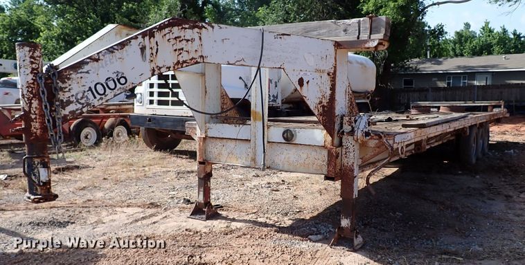 image for item MF9502 1980 WW  equipment trailer