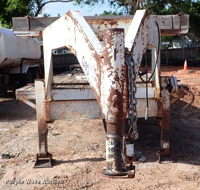 image for item MF9502 1980 WW  equipment trailer