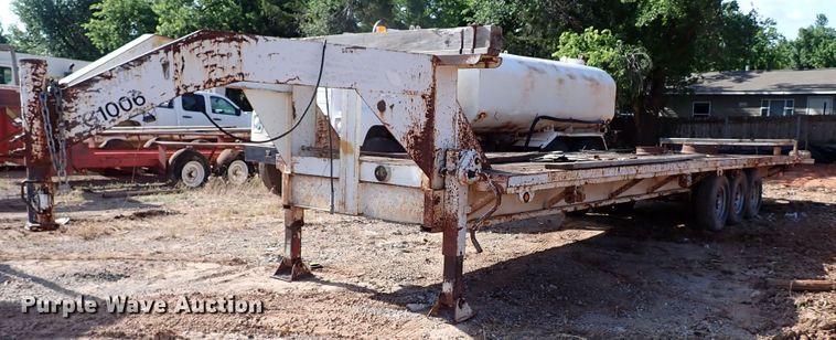 image for item MF9502 1980 WW  equipment trailer