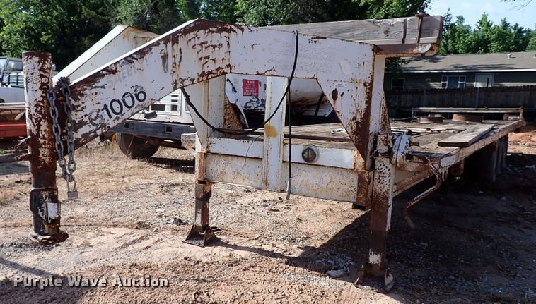 image for item MF9502 1980 WW  equipment trailer