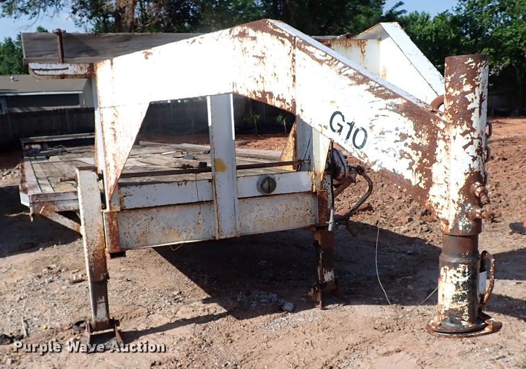 image for item MF9502 1980 WW  equipment trailer