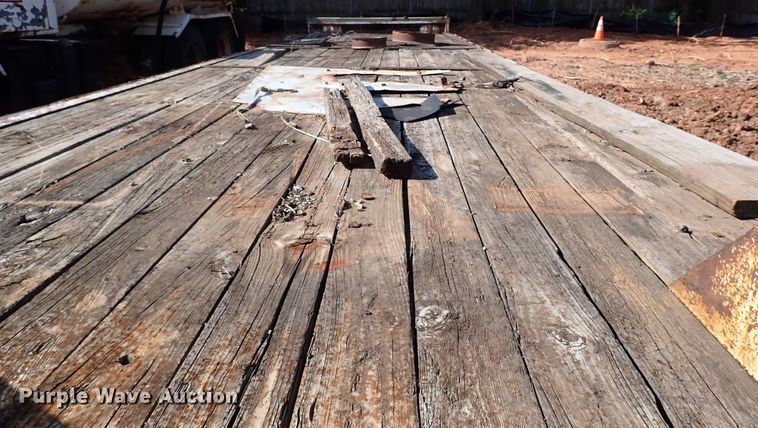 image for item MF9502 1980 WW  equipment trailer