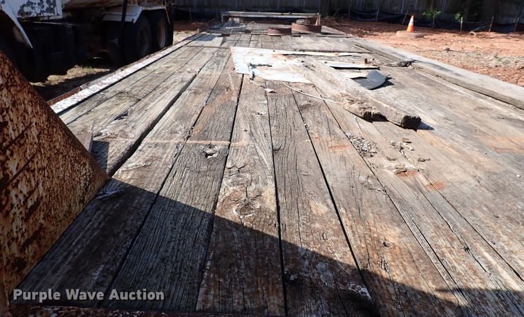 image for item MF9502 1980 WW  equipment trailer