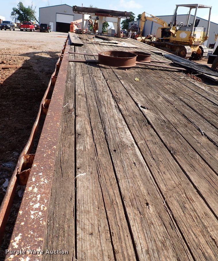 image for item MF9502 1980 WW  equipment trailer