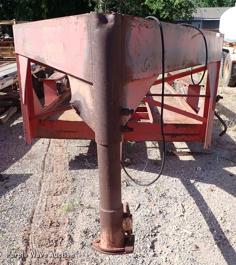 image for item MF9504 1983 Belshe  equipment trailer