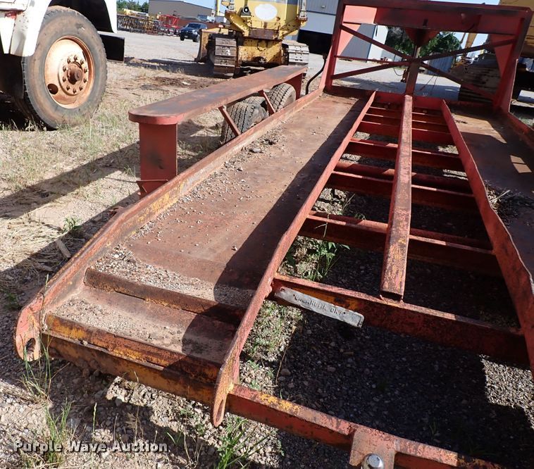 image for item MF9504 1983 Belshe  equipment trailer