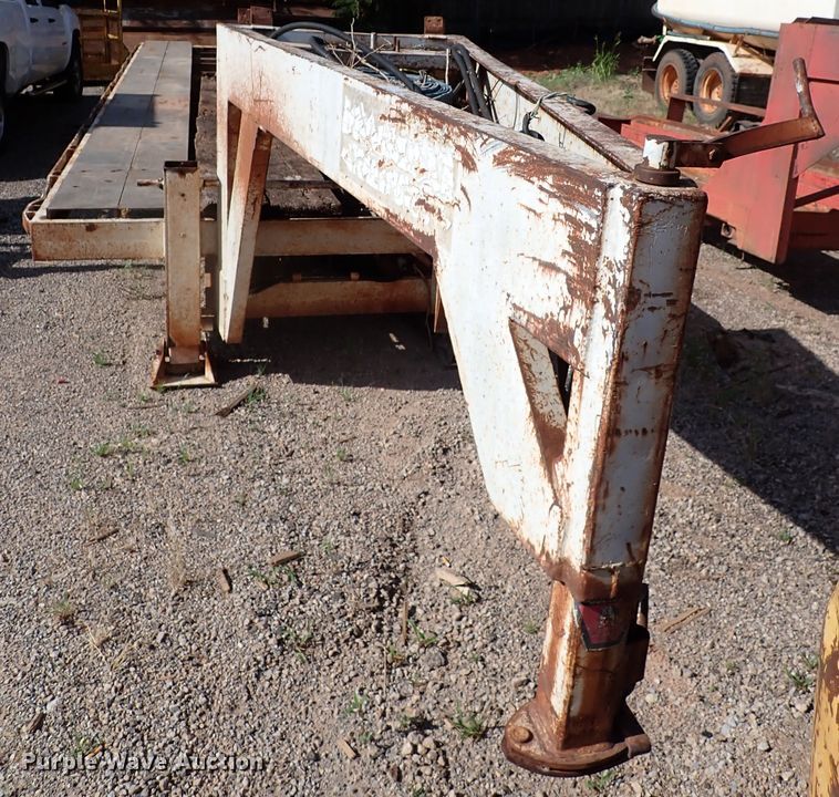 image for item MF9505 1981 Triangle K  equipment trailer